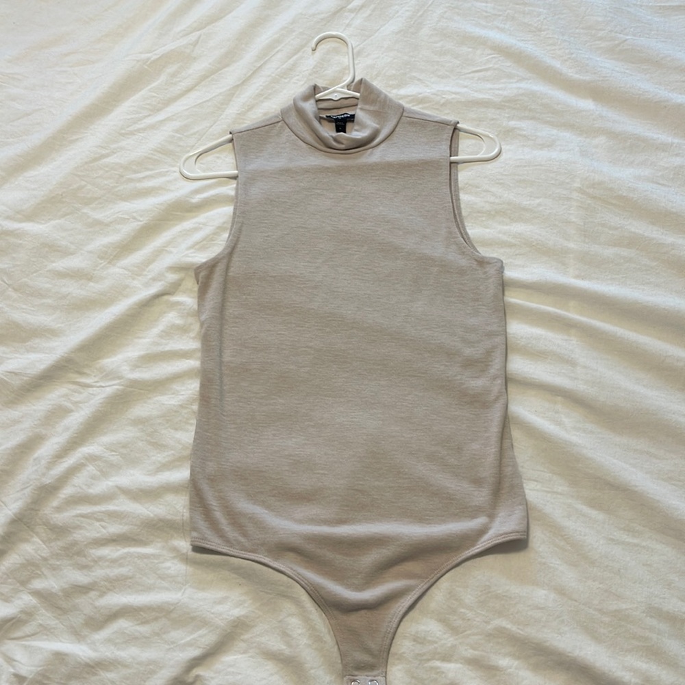 Express, high neck shell bodysuit, Medium, tan, cream